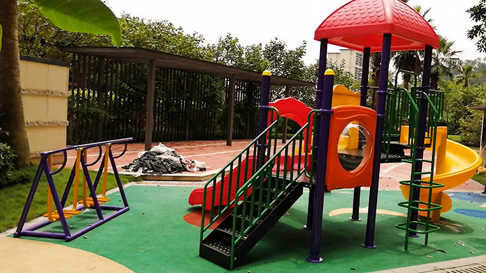 珠海佛山幼兒園應該怎麽選擇適合的兒童滑滑梯款式