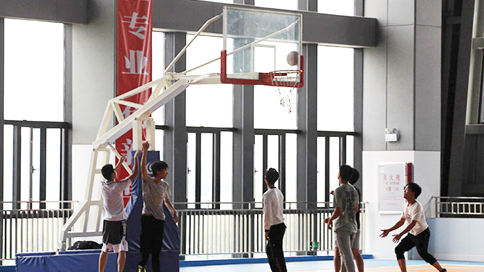 j9九游会體育供應安裝的移動籃球架的各項參數